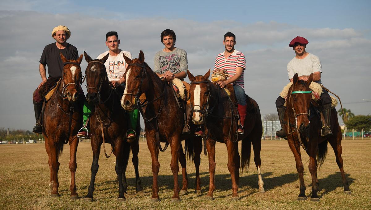 PRÁCTICA PREVIA. Juan Ignacio Lanfranco, Mariano Quevedo, Jorge Cayuela, Federico Ferrari y Luciano Lemme, jugadores destacados en la competencia.