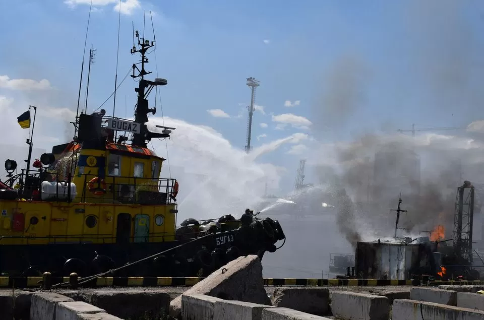 BOMBARDEO EN EL PUENTE DE ODESA. Ucrania denunció un nuevo ataque de Rusia. Foto de Reuters