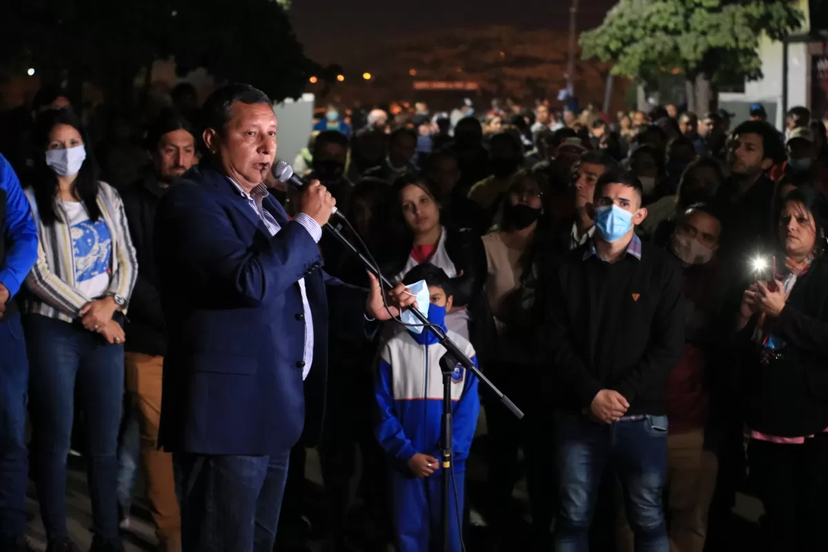 DARÍO MONTEROS. El intendente de Banda del Río Salí, afín al gobernador Osvaldo Jaldo, durante un acto oficial. Foto de Twitter @DarioMonterosOK