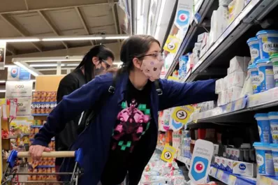 Azúcar, harina y aceite se venden con cupos