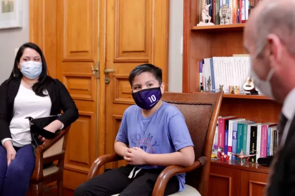 Pequeño gran orgullo tucumano: distinguieron al campeón de ajedrez Lautaro Rojas