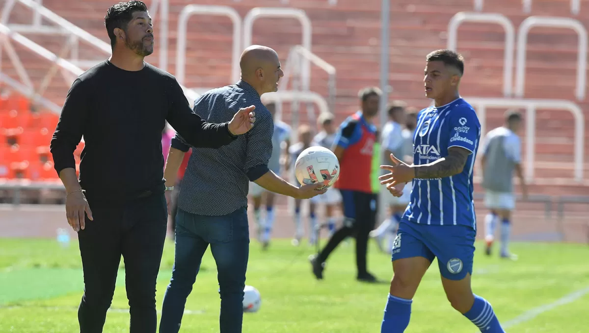 BUENA CAMPAÑA. La dupla técnica Gómez y Orsi recuperó a Godoy Cruz y lo sacó de la zona del descenso.