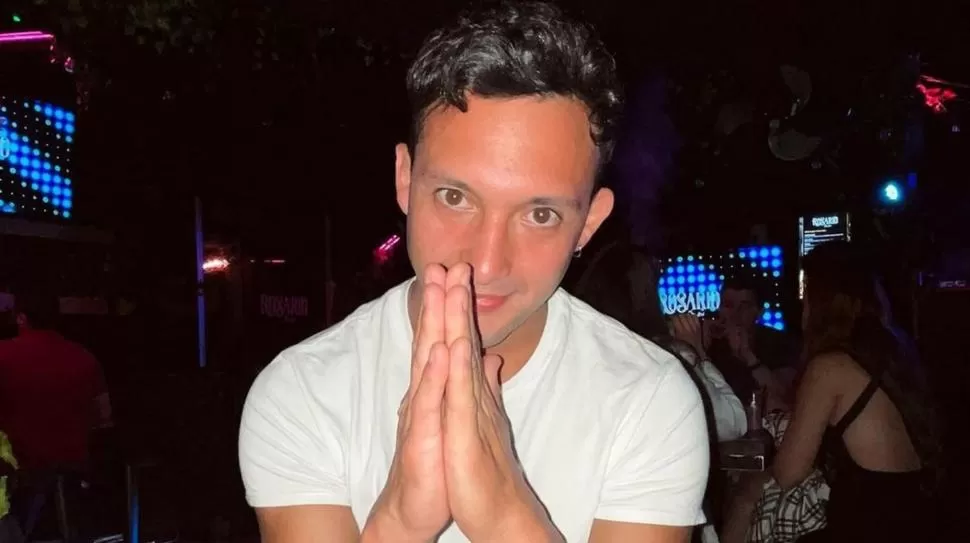 INFLUENCER. Gallardo, que se recibió de arquitecto en la Universidad Nacional de Tucumán, postea fotos de sus viajes en sus redes sociales.  instagram @gallo.gallardo