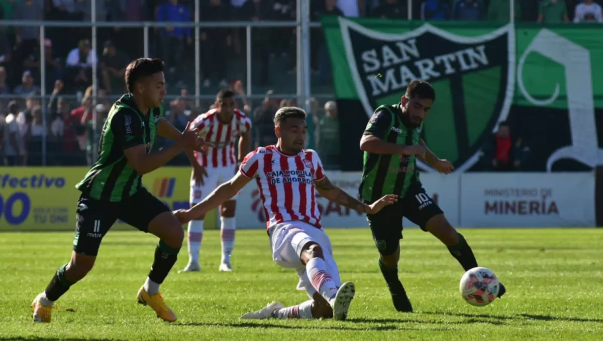 DE A TRES. Rodrigo Herrera fue uno de los puntos altos de San Martín en su victoria en San Juan.