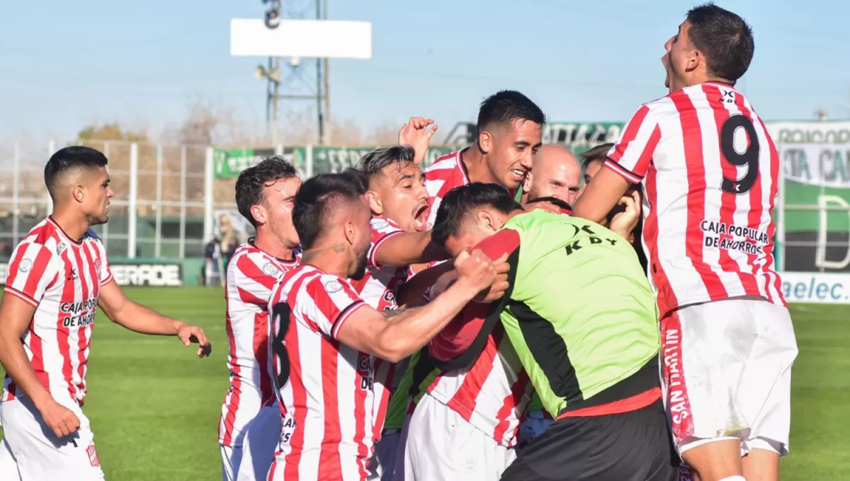 VOLVER A FESTEJAR. San Martín buscará frente a San Telmo un triunfo que le permita acercarse aún más a Belgrano.