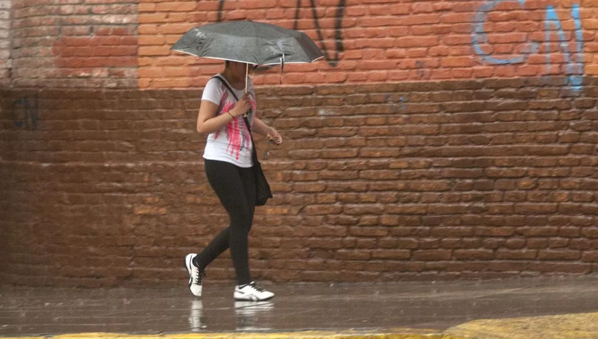 MIÉRCOLES DE LLUVIA EN TUCUMÁN. El pronóstico anticipa probabilidades de precipitaciones en la capital y alrededores. Foto de Archivo