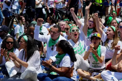 Candidatos de Trump ganan las votaciones primarias