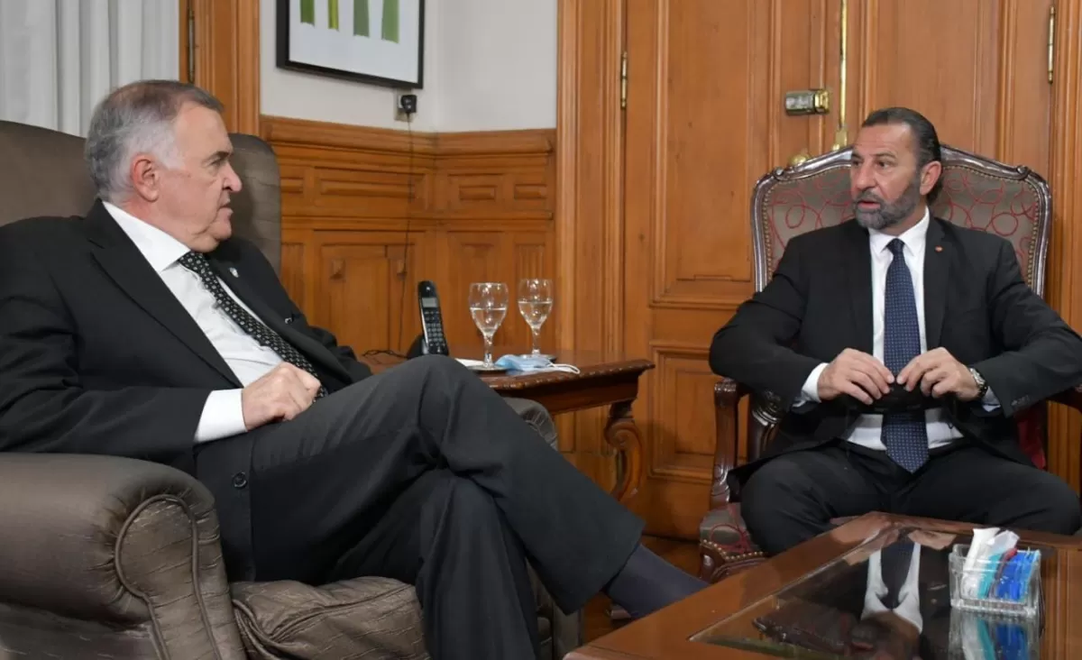 EN CASA DE GOBIERNO. Jaldo recibió a Fernando Juri . Foto de Prensa Gobernación