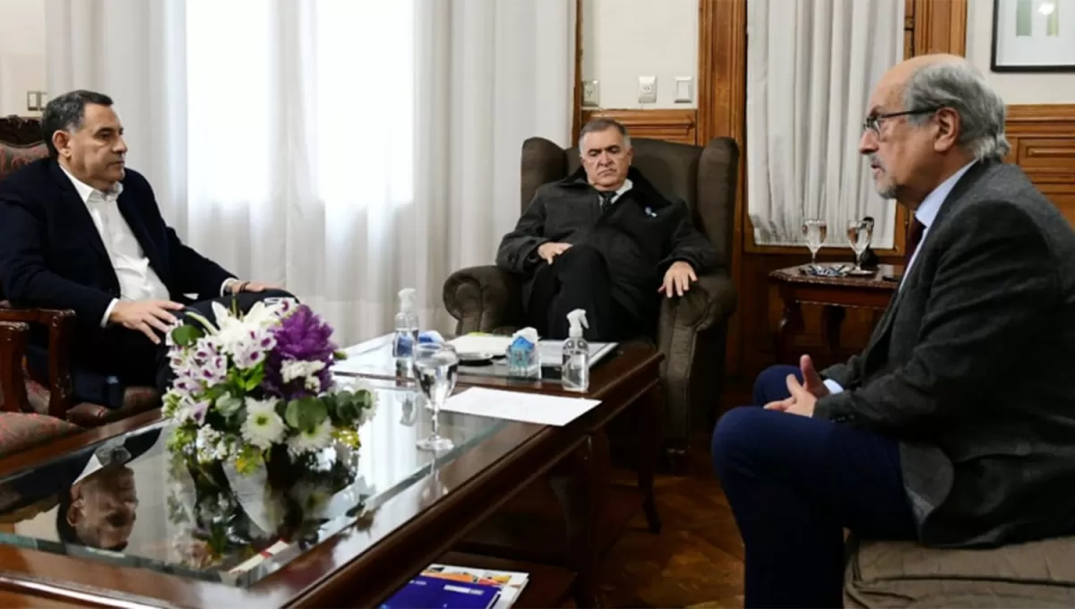 PRIMER ENCUENTRO. Amado, Jaldo y Viñuales se reunieron en Casa de Gobierno.