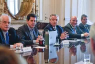 Alberto Fernández se sumó a la reunión de Gabinete en la que debutó Sergio Massa