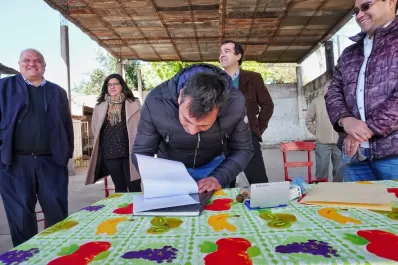 En Tafí Viejo, Federico Masso firmó convenios de cooperación con instituciones deportivas