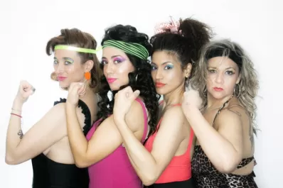 El humor, bandera de una generación automedicada