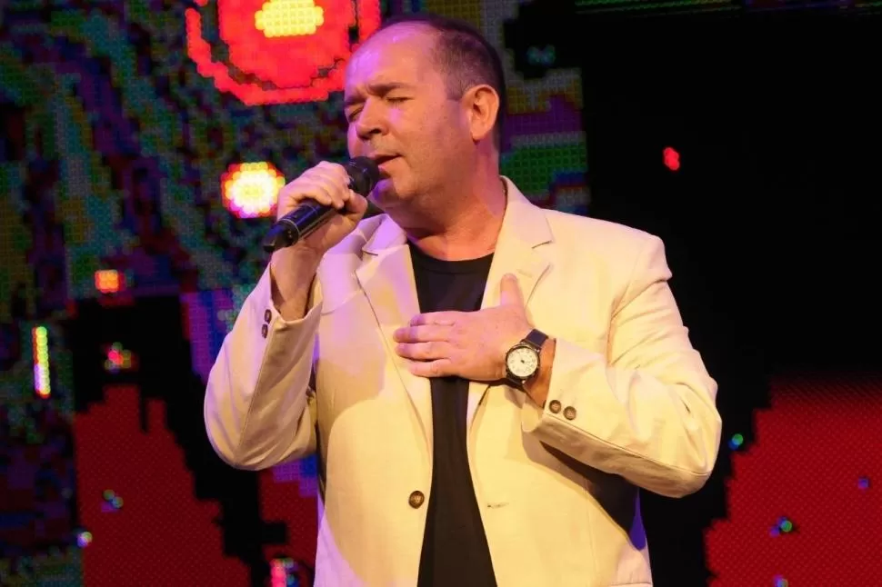 GÉNERO. El artista se considera un baladista romántico. 