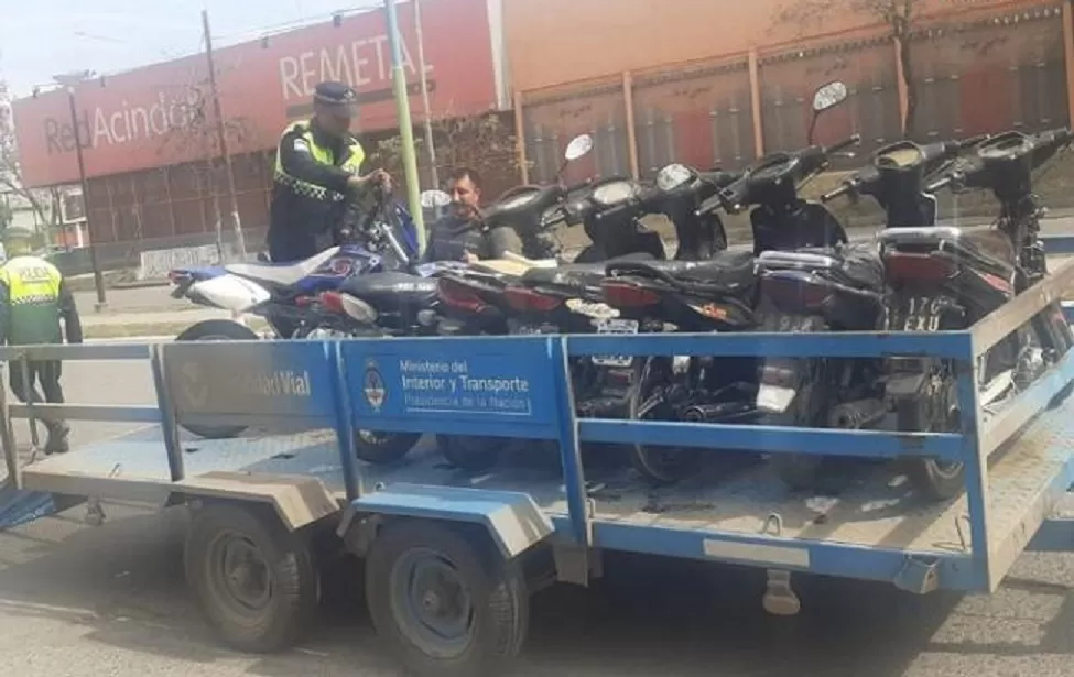 SECUESTRO DE MOTOS DURANTE UN OPERATIVO PREVENTIVO CONTRA LOS ARREBATOS / foto del ministerio de Seguridad de Tucumán
