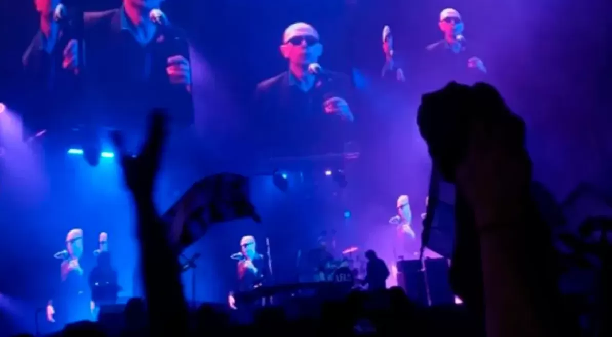 El Indio Solari reapareció en el show de los Fundamentalistas del Aire Acondicionado