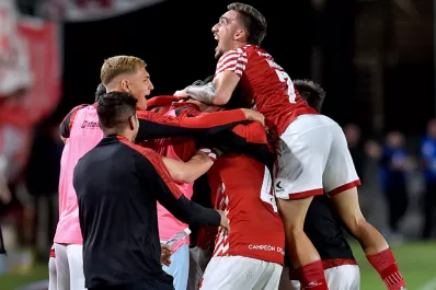 Un gol agónico de Pupa Heredia le dio el triunfo a Estudiantes ante Talleres