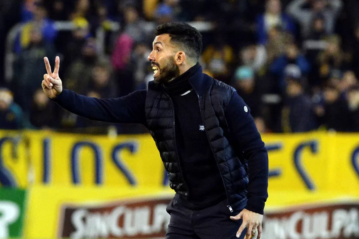 Carlos Tevez es director técnico de Rosario Central 