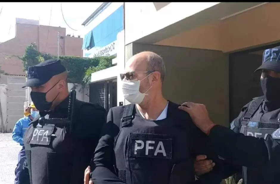 CEO. Edgar Adhemar Bacchiani fue trasladado a la sede de la Policía Federal.