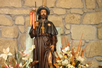 Día de San Roque: por qué es el patrono de los perros y de los enfermos