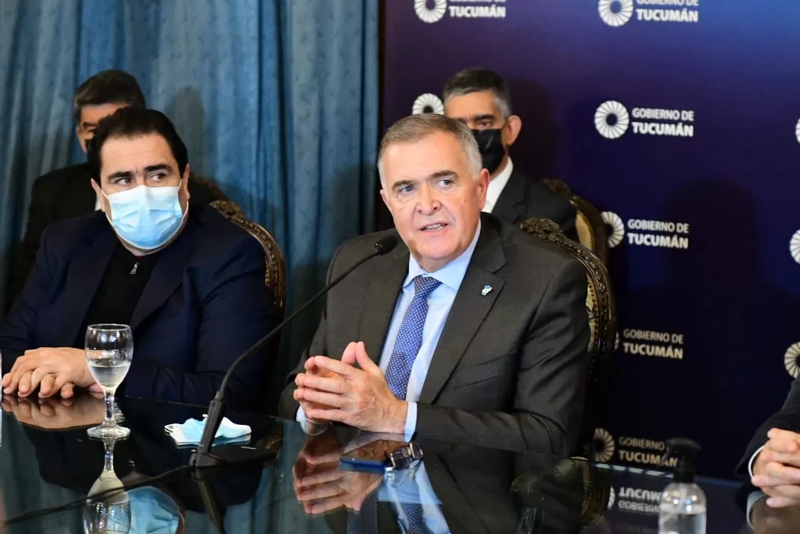 EN CASA DE GOBIERNO. El gobernador, Osvaldo Jaldo, se refirió a las políticas en materia de subsidios para la región NOA y NEA. Foto de Comunicación Pública