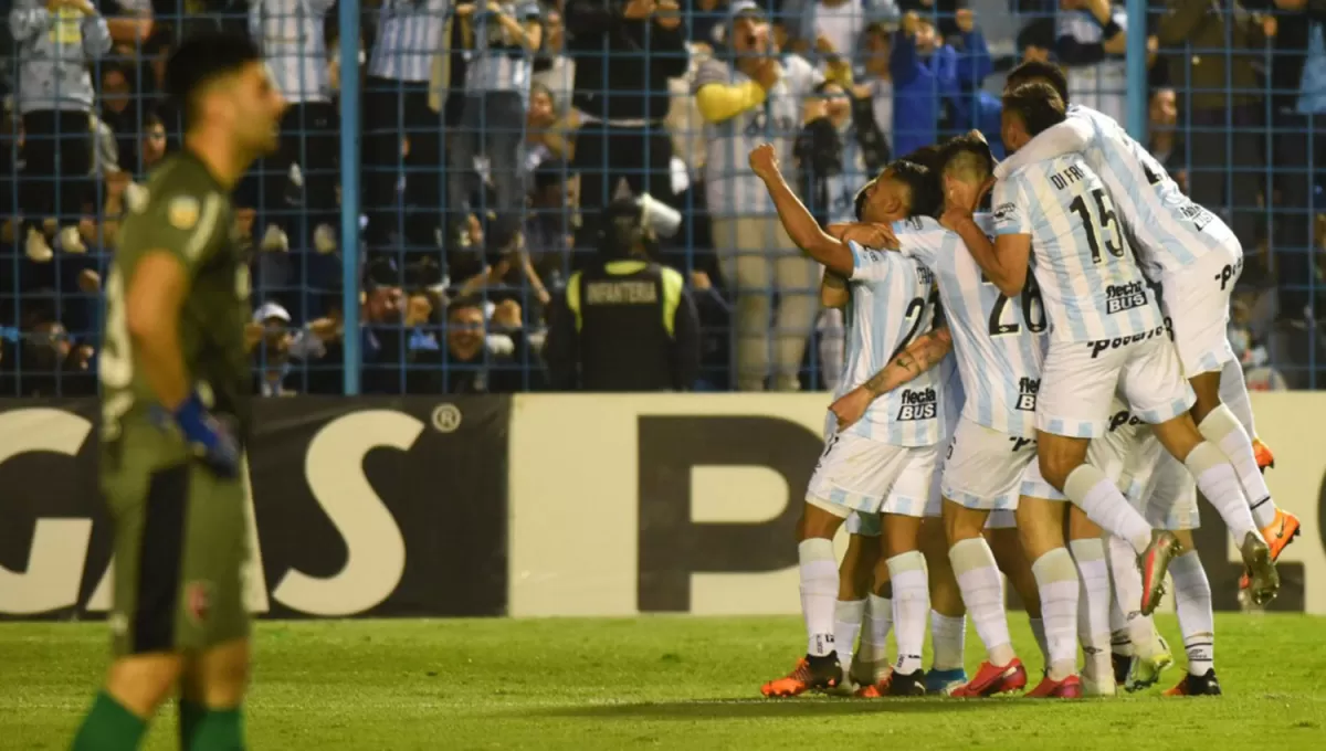 POR OTRA NOCHE DE GLORIA. Atlético tiene la misión de mantener la punta del torneo ante Barracas, en el Monumental.