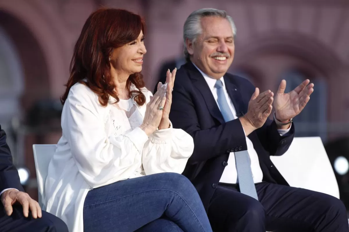 JUNTO A CRISTINA KIRCHNER. El presidente, Alberto Fernández, apoyó a la vicepresidenta tras el pedido de condena en la causa Vialidad.