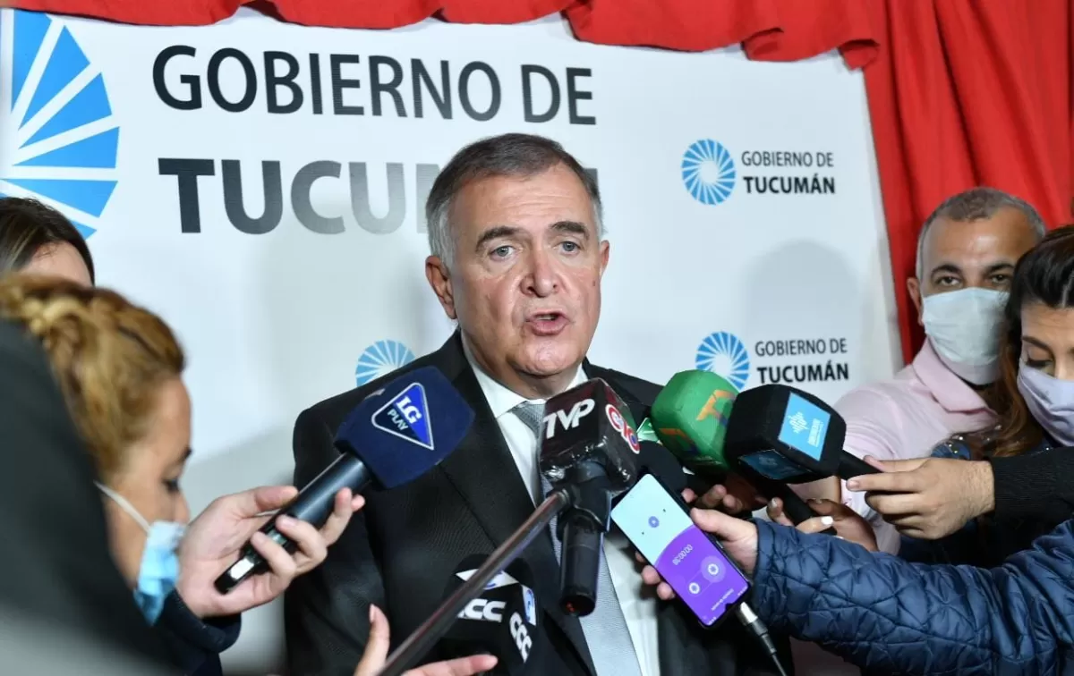 EN CASA DE GOBIERNO. Osvaldo Jaldo, titular del Poder Ejecutivo, dialoga con la prensa. Foto de Prensa Gobernación