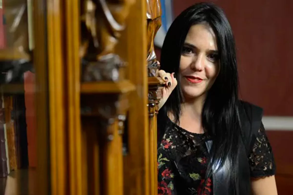 Cecilia Paliza, cantante.