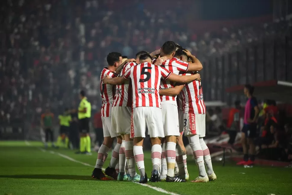 VOLVER A EMPEZAR. La dirigencia debe conformar el plantel para reemplazar las 18 bajas que tuvo en los últimos 45 días y darle forma al nuevo equipo que intentará pelear, otra vez, el ascenso a la Liga Profesional.