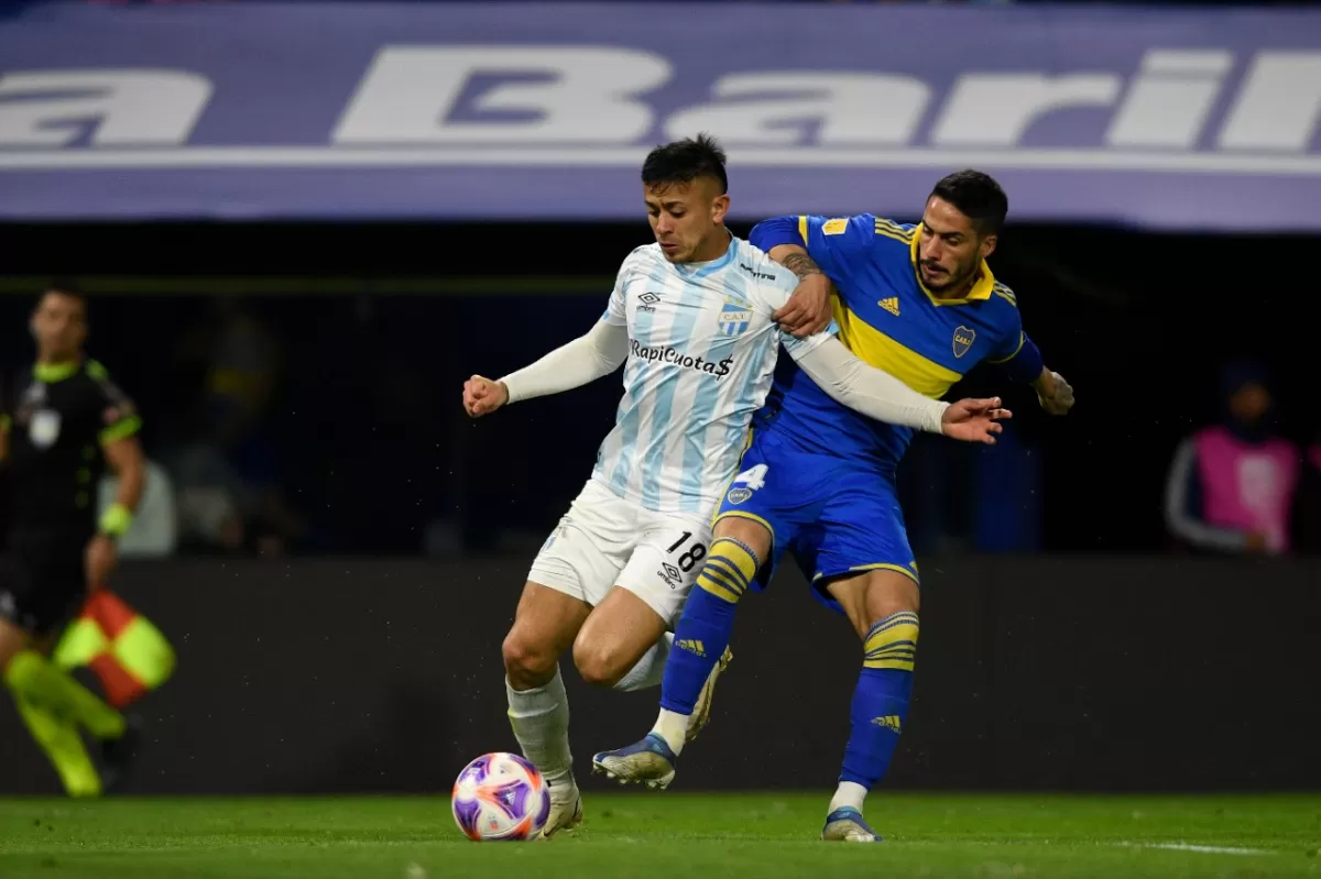 DE VISITANTE. El Decano abrirá la temporada en la cancha de Boca. 