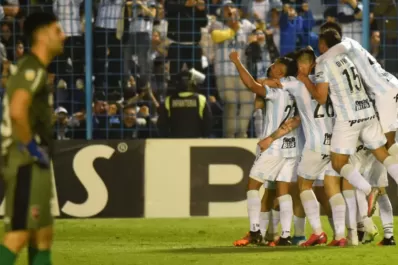 Atlético Tucumán puntero: tras una buena jornada, espera una ayuda de Sarmiento