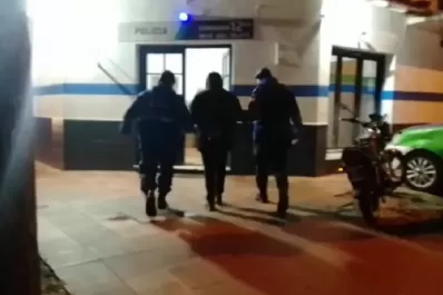 Un padre amenazó a su hijo y a su nuera para que tuviesen relaciones delante de él