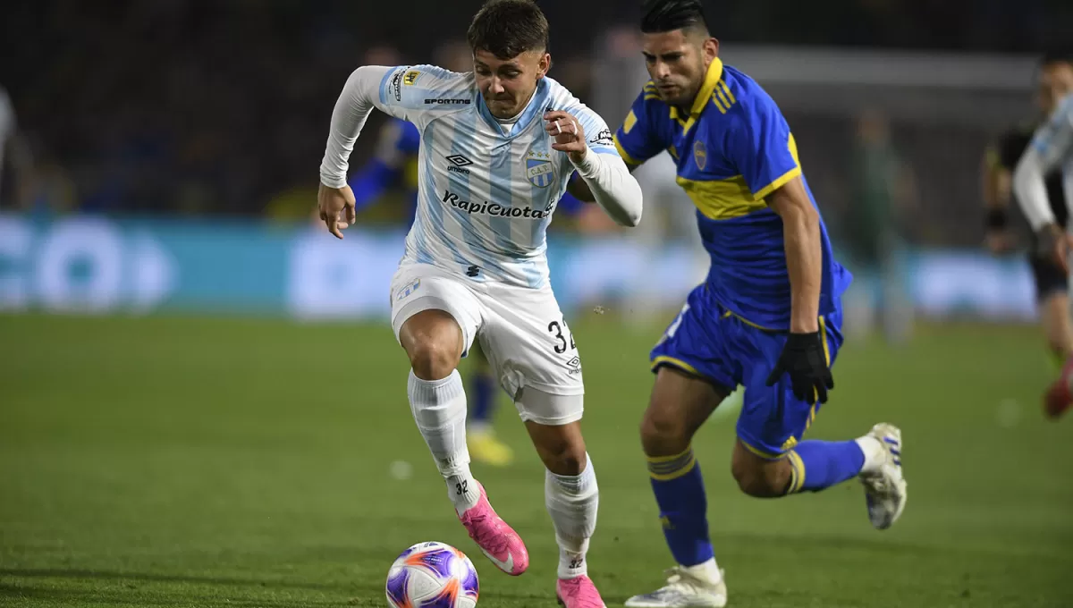 ÚLTIMO PARTIDO. Maestro Puch jugó ante Boca y luego se fue al Sub-20. FOTO DE IGNACIO IZAGUIRRE / ESPECIAL PARA LA GACETA  