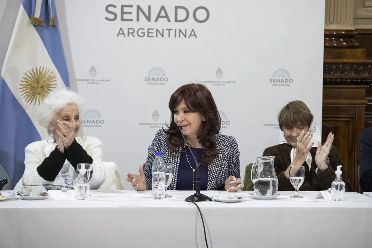 Estela de Carlotto apoyó a la Vicepresidenta: No vamos a permitir que la condenen