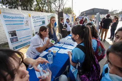 Con una muestra itinerante, la UNT fue a la Villa Obrera de Tafí Viejo