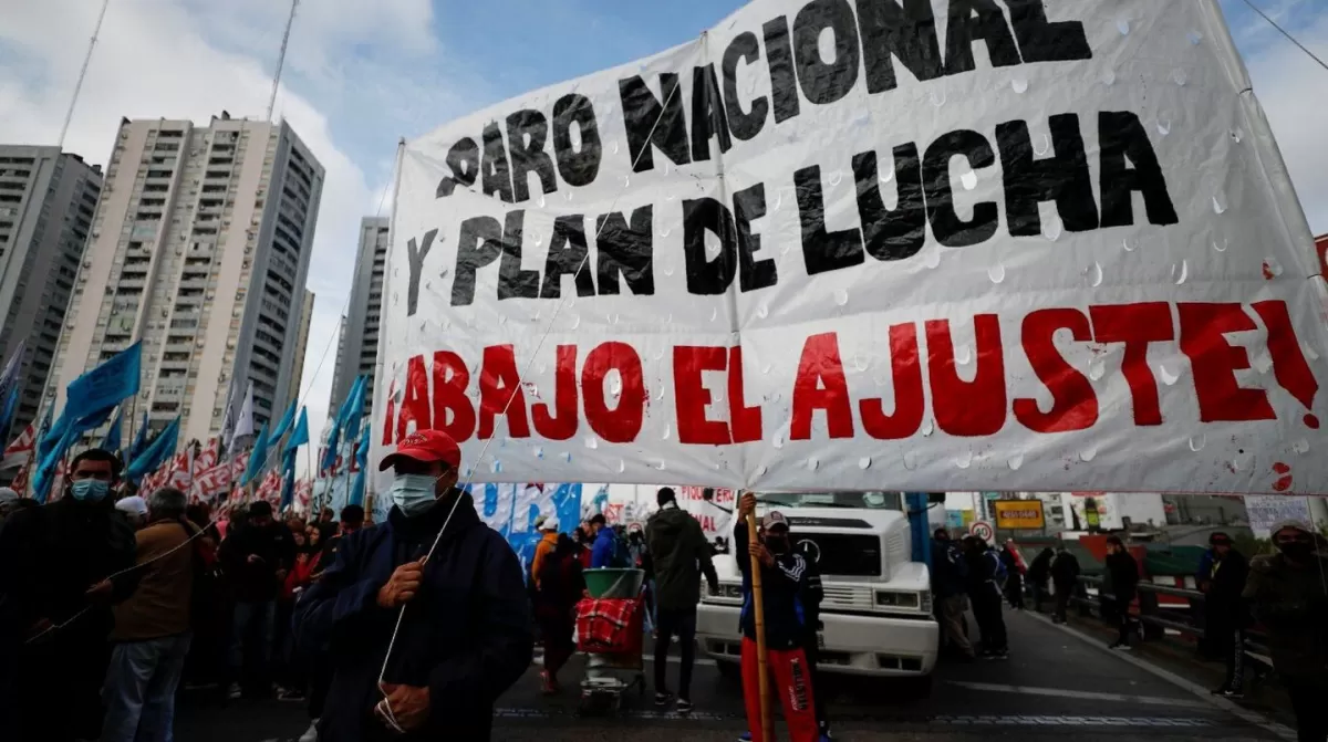 La CTA Autónoma y organizaciones que forman parte de la UTEP volverán a salir a la calle este martes. (Foto: Reuters)