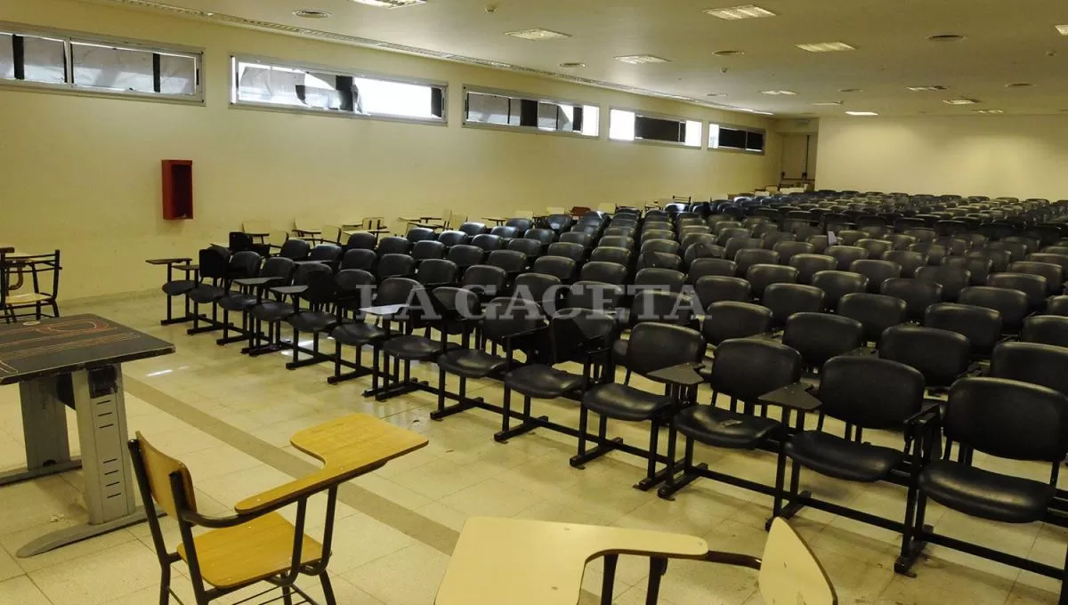 Docentes universitarios concretan un paro este jueves y viernes por un reclamo salarial