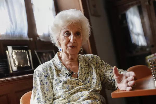 Estela de Carlotto sobre los dichos de Victoria Villarruel: No tiene sentido lo que diga esta bestia