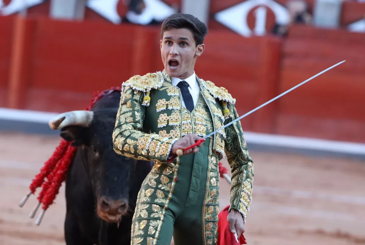 Manuel Diosleguarde sufrió una cornada que le destrozó el muslo