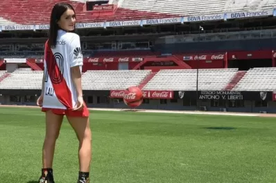 Qué respondió Lali cuando le preguntaron si tocaría en La Bombonera: Como gallina...