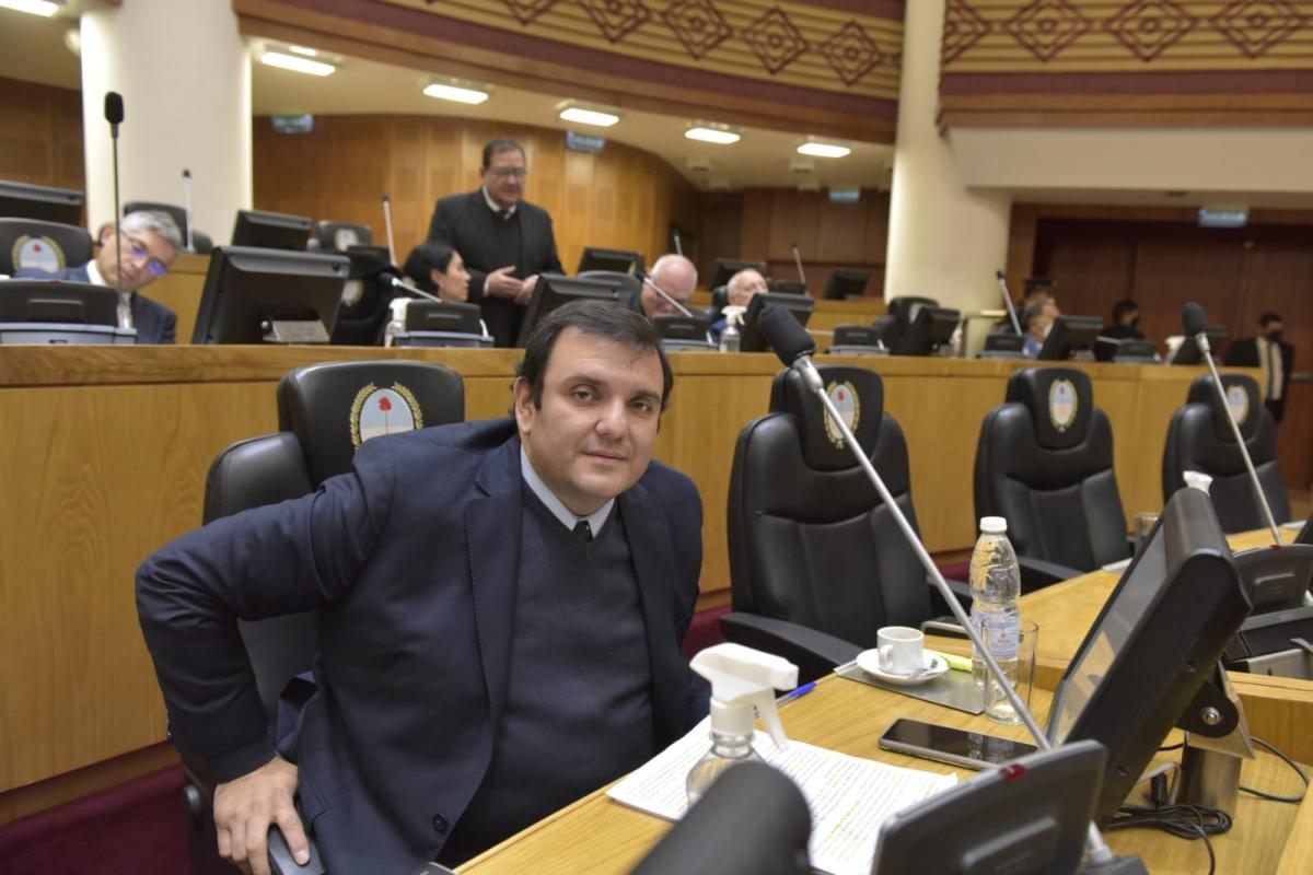 Gerardo Huesen, en la banca de la Legislatura. Foto de Prensa FR