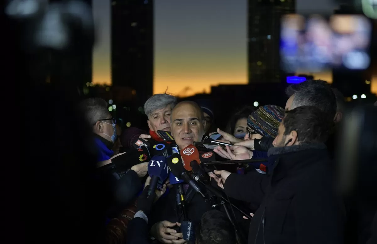 Manzur: este grave atentado a Cristina nos obliga a reflexionar a todos los dirigentes políticos