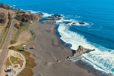 Murió un niño asfixiado al derrumbarse un castillo de arena en una playa de Chile