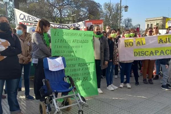 Nueva protesta de prestadores y familias de personas con discapacidad