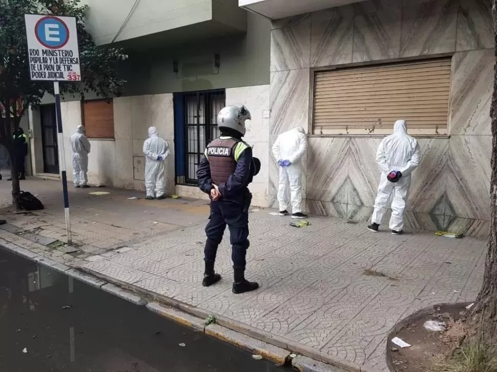 ESCANDALOSO CASO. La Guardia Urbana detuvo en Santa Fe al 600 a dos efectivos y a un policía federal por el secuestro de un taxista. 