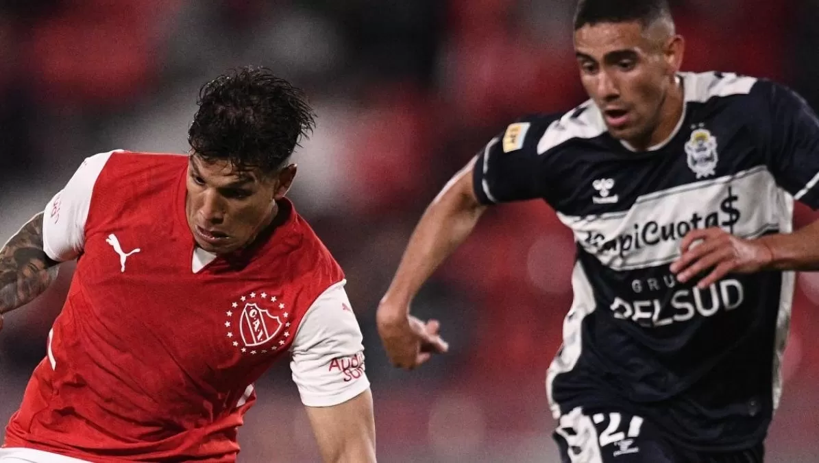 GIMNASIA ENFRENTA A INDEPENDIENTE EN EL BOSQUE. 