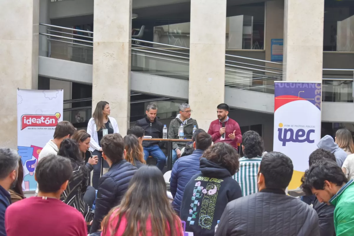 Más de un centenar de jóvenes participaron de la Ideatón