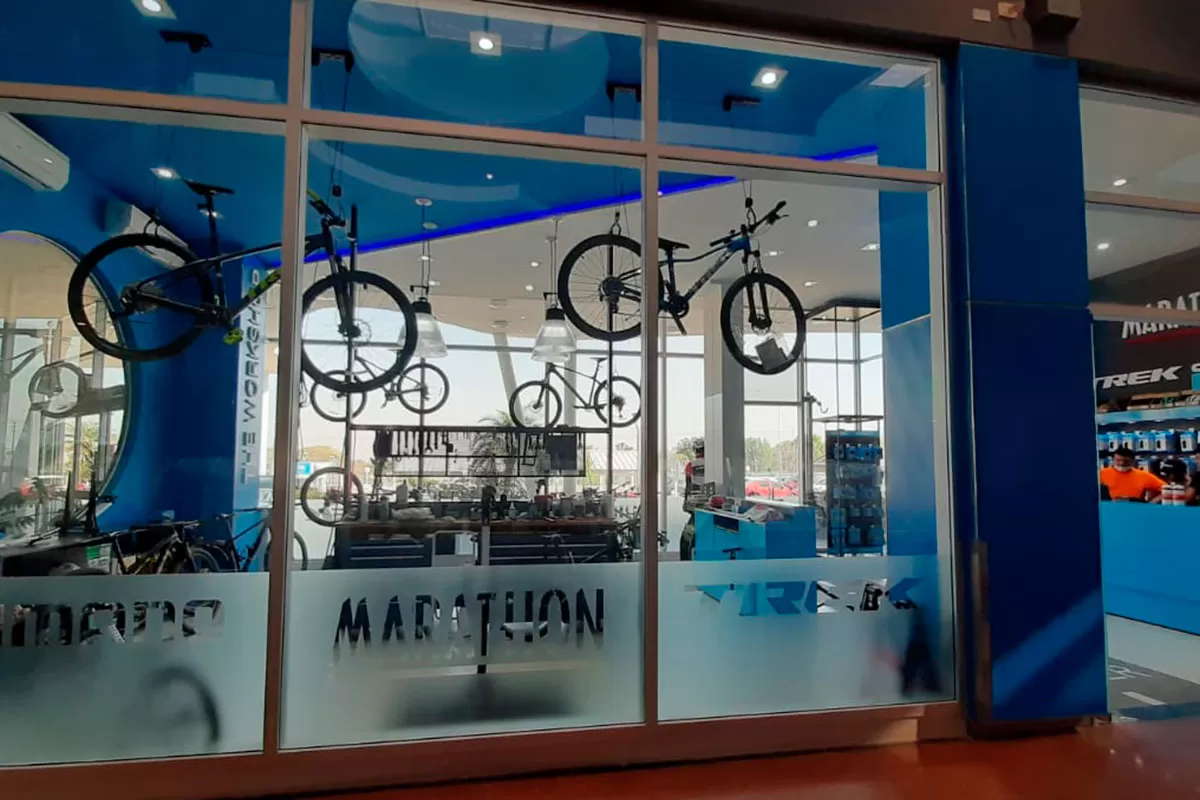 TALLER. Los trabajos se realizan con máquinas y elementos específicos. 