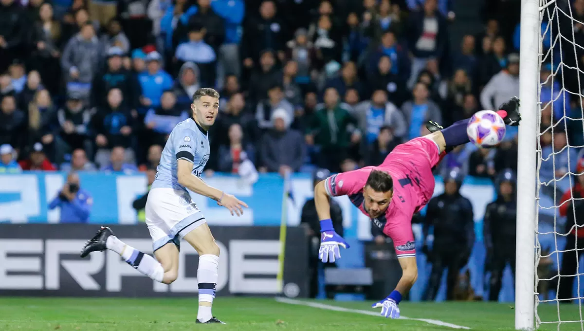 GOLEADOR. Vegetti anotó el segundo gol para el Pirata. FOTO TOMADA DE TWITTER.COM/BELGRANO