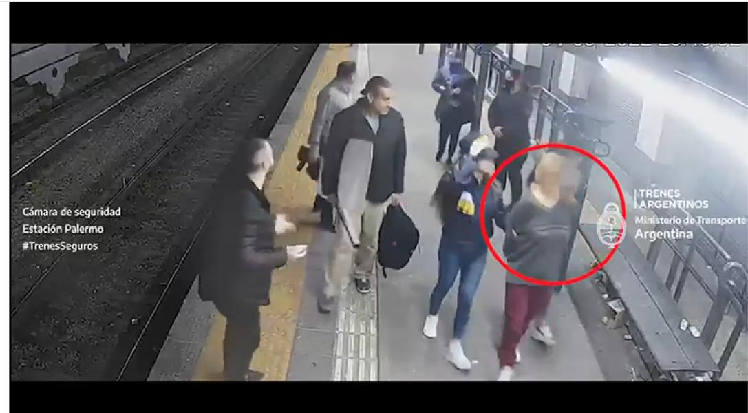 Video: así capturó la Policía a la novia de Sabag Montiel en una estación de trenes